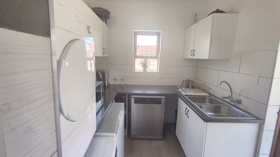 3 Bedroom Property for Sale in Stilbaai Wes Western Cape